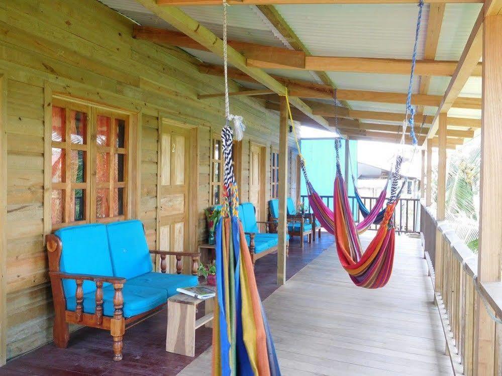 Valerie Emanuel Apartments Bocas Town Exterior foto