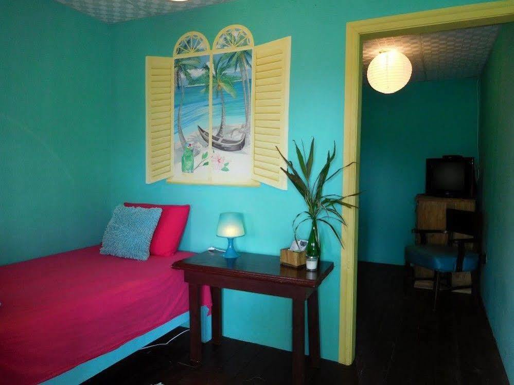 Valerie Emanuel Apartments Bocas Town Exterior foto
