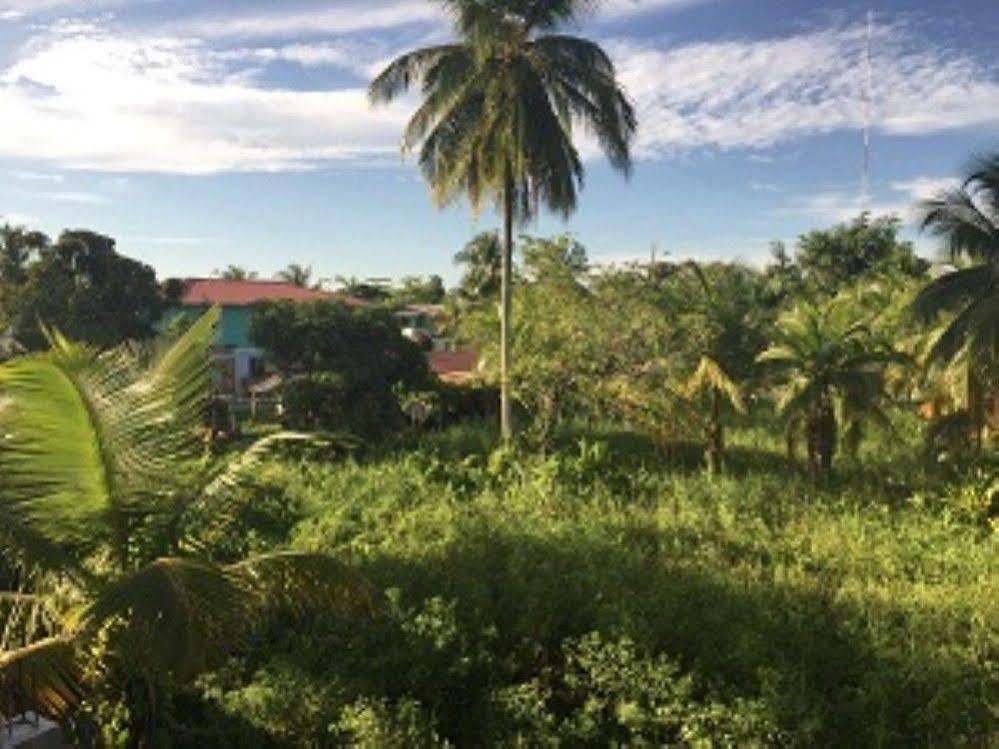 Valerie Emanuel Apartments Bocas Town Exterior foto